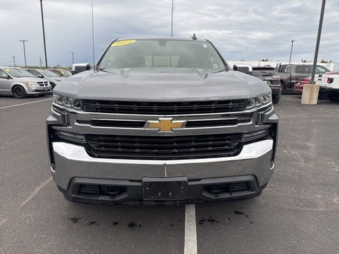 Used 2022 Chevrolet Silverado 1500 LT image 3