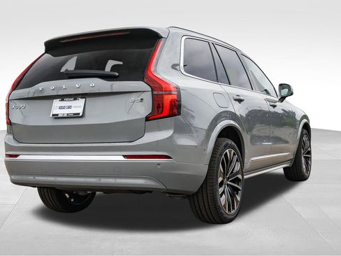 New 2026 Volvo XC90 B5 Plus w/ Protection Package AWD/4WD image 5