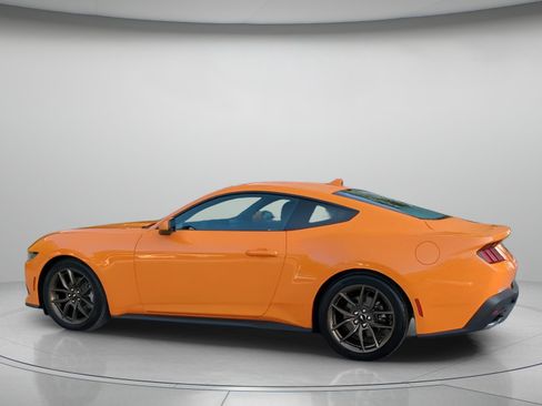 Certified 2026 Ford Mustang Coupe RWD image 18