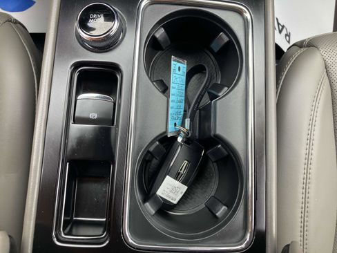 New 2025 Lincoln Corsair Premiere w/ Equipment Group 101A image 28