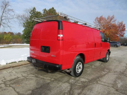 Used 2017 GMC Savana 3500 image 7