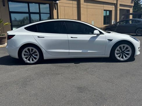Used 2022 Tesla Model 3 Long Range AWD/4WD image 8