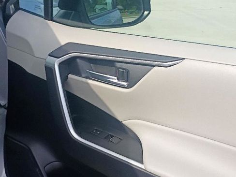 Used 2024 Toyota RAV4 XLE Premium image 19