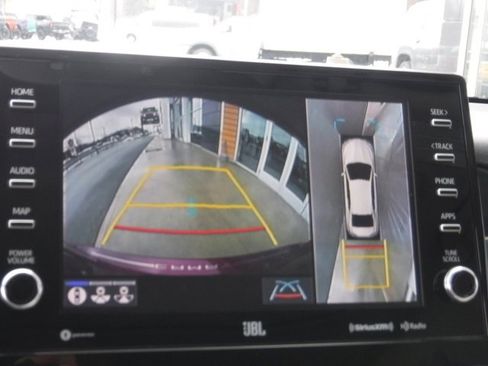 Used 2022 Toyota Camry XLE w/ Navigation Upgrade Package image 31