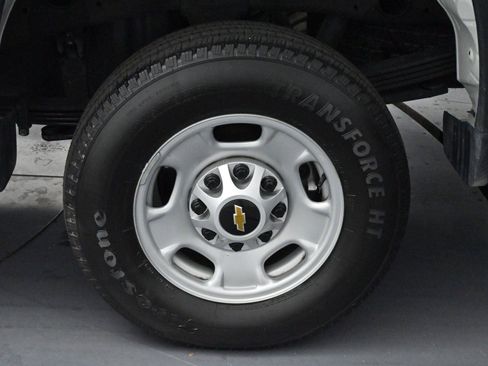 Used 2024 Chevrolet Silverado 2500 W/T w/ WT Convenience Package AWD/4WD image 29