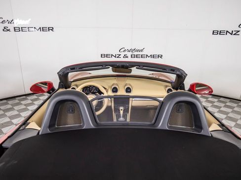 Used 2017 Porsche 718 Boxster RWD image 14