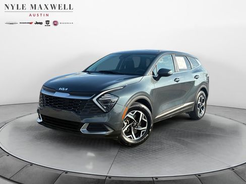 Used 2024 Kia Sportage LX image 1