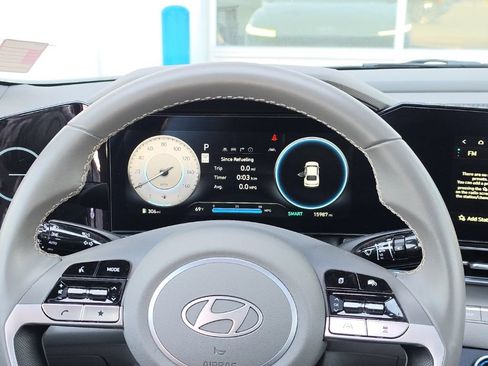 Used 2025 Hyundai Elantra SEL FWD image 11