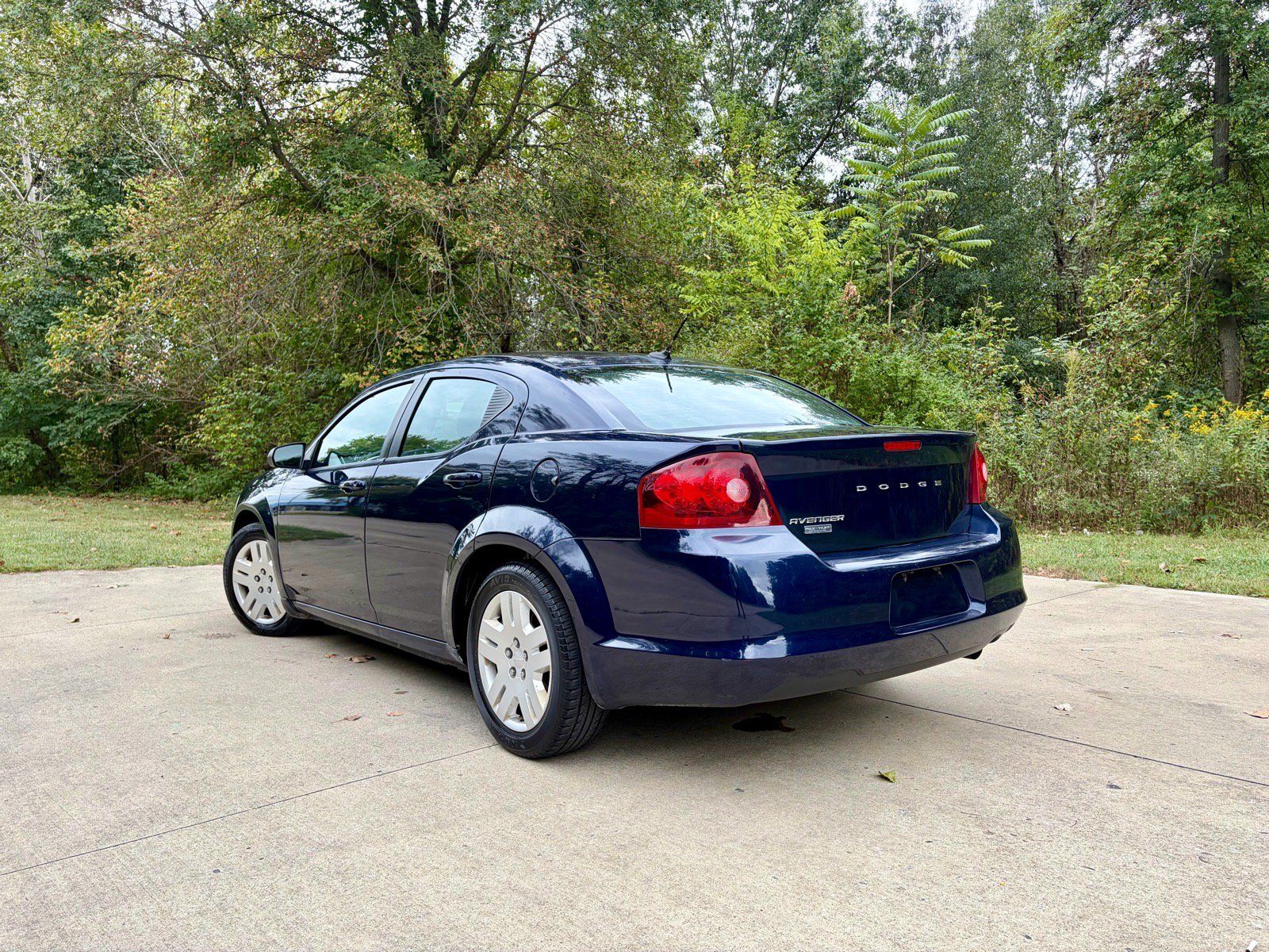 Used 2013 Dodge Avenger SE FWD image 8