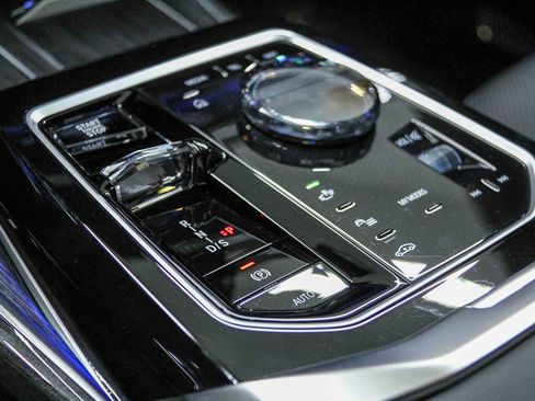 Certified 2024 BMW 740i w/ M Sport Professional Package RWD image 20