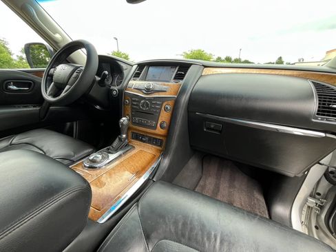 Used 2014 INFINITI QX80 4WD image 24