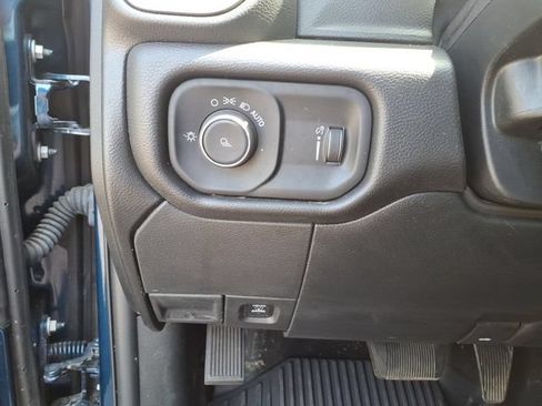 Used 2024 RAM 3500 Tradesman AWD/4WD image 16