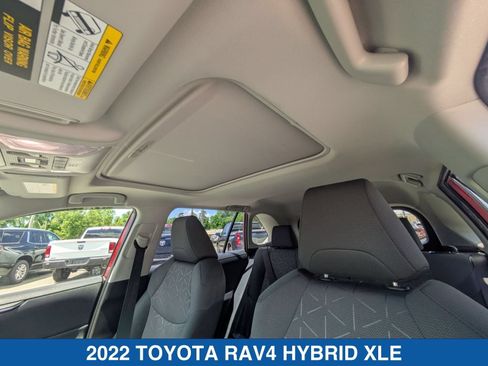 Used 2022 Toyota RAV4 XLE w/ Convenience Package AWD/4WD image 28