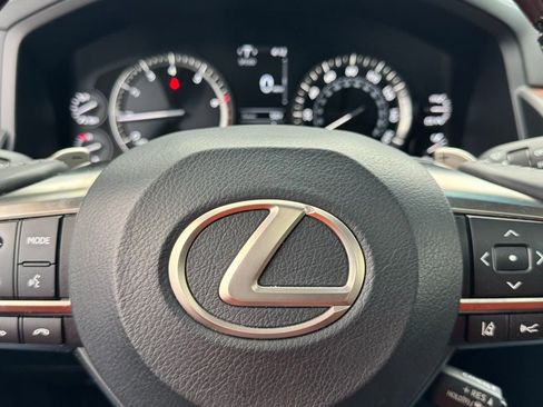 Used 2019 Lexus LX 570 4WD image 30