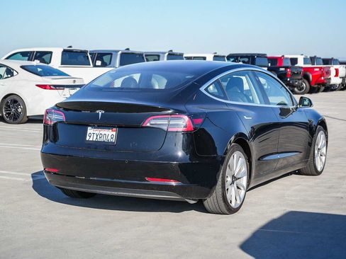 Used 2018 Tesla Model 3 Long Range RWD image 6