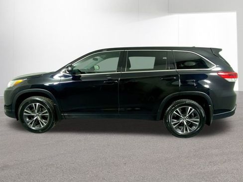 Used 2018 Toyota Highlander LE image 28