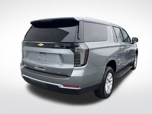 Used 2026 Chevrolet Suburban LT w/ Comfort Package AWD/4WD image 16