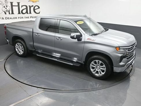 Used 2025 Chevrolet Silverado 1500 LTZ AWD/4WD image 47