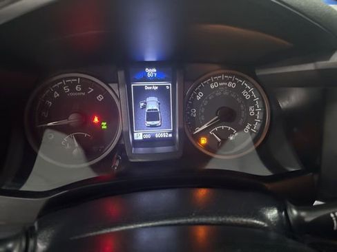 Used 2021 Toyota Tacoma TRD Sport w/ Technology Package image 21