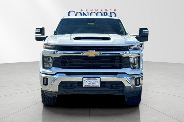 Used 2024 Chevrolet Silverado 2500 LT w/ Convenience Package AWD/4WD image 9