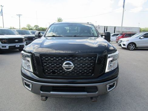 Used 2017 Nissan Titan PRO-4X image 2