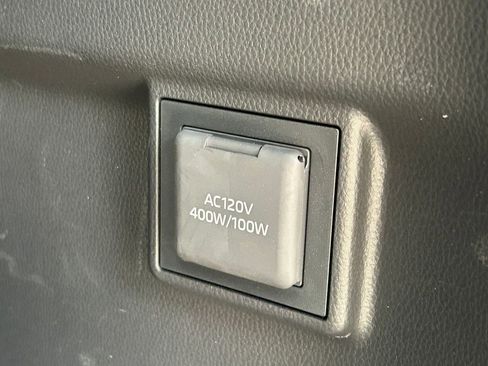 Used 2025 Lexus GX 550 w/ Accessory Package (2T) AWD/4WD image 14