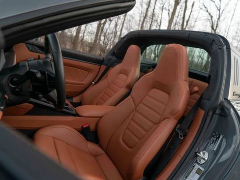 Used 2025 Porsche 911 Targa 4 GTS image 41