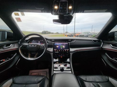 Used 2023 Jeep Grand Cherokee L Overland image 12