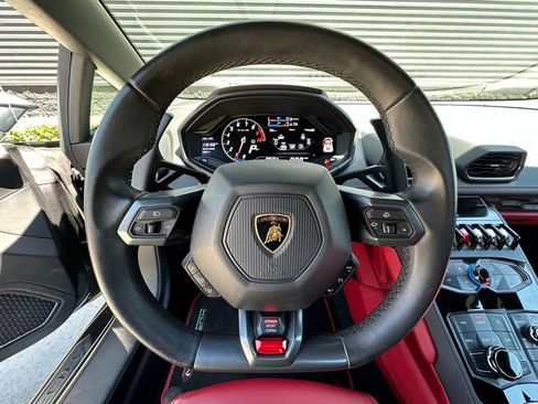 Used 2016 Lamborghini Huracan LP 610-4 AWD/4WD image 18