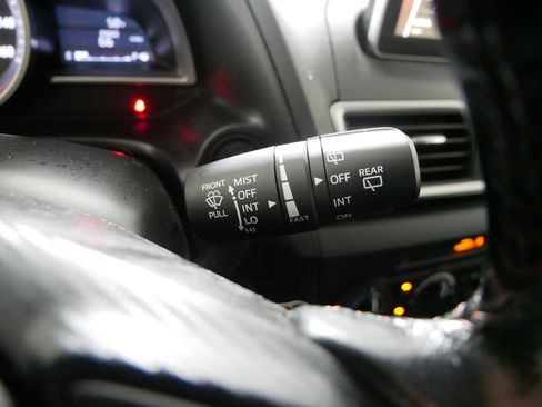 Used 2015 MAZDA MAZDA3 i Touring image 31