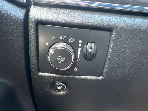 Used 2015 Jeep Grand Cherokee Limited AWD/4WD image 26
