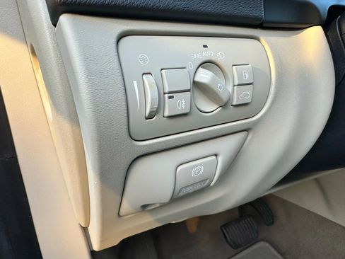 Used 2013 Volvo S60 T5 image 16