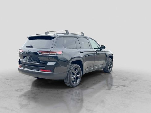 Used 2023 Jeep Grand Cherokee L Laredo AWD/4WD image 6