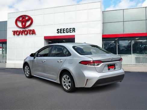 Used 2023 Toyota Corolla LE FWD image 7