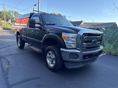 Used 2015 Ford F250 XLT w/ Camper Package AWD/4WD image 2