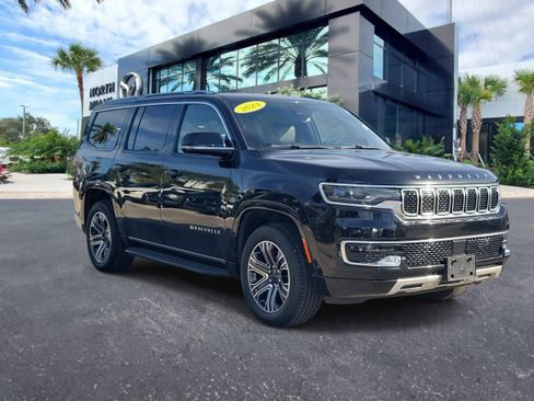 Used 2024 Jeep Wagoneer Series II w/ Flexible Seating Group image 3