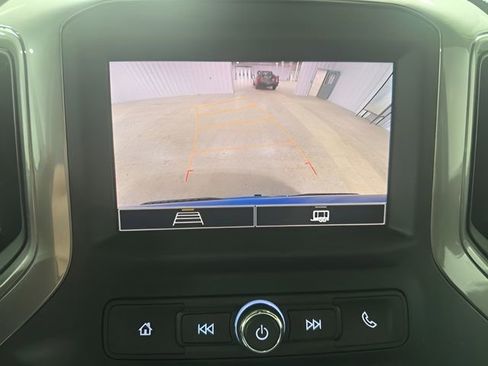 Used 2022 Chevrolet Silverado 1500 Custom AWD/4WD image 24