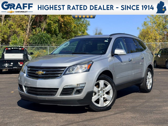 Used 2017 Chevrolet Traverse LT w/ Style and Technology Package FWD image 1