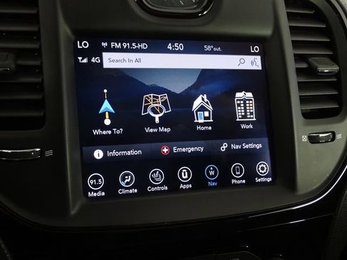 Used 2023 Chrysler 300 S image 36