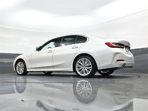 Used 2024 BMW 330e w/ Premium Package image 30