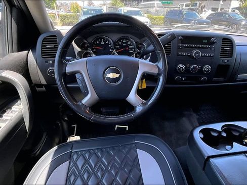 Used 2012 Chevrolet Silverado 1500 LT RWD image 7