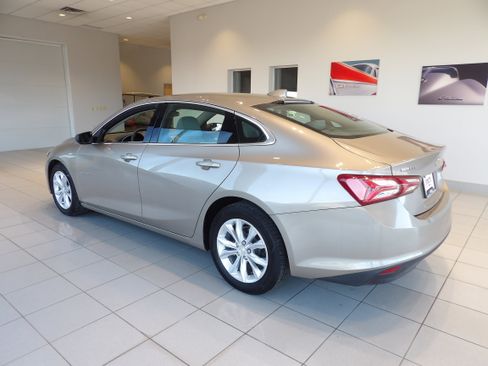 Used 2022 Chevrolet Malibu LT FWD image 6
