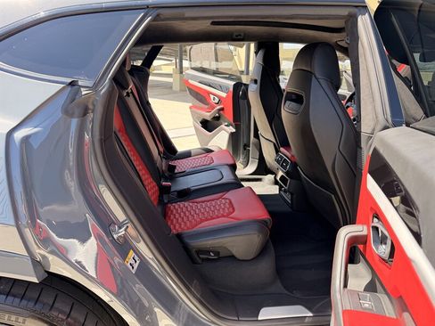 Used 2021 Lamborghini Urus AWD/4WD image 23