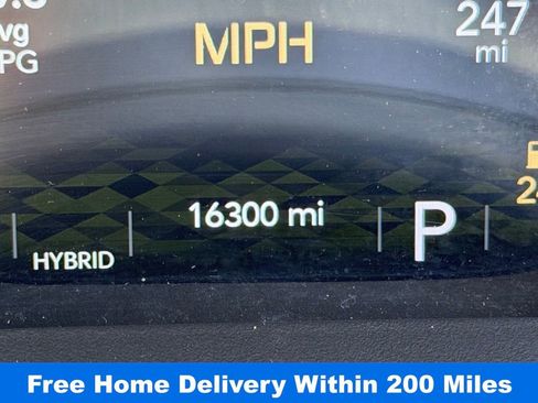 Certified 2025 Jeep Wrangler Unlimited Sahara w/ Safety Group image 35