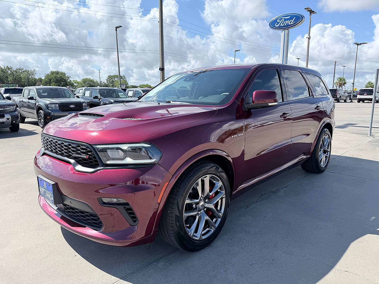 Used 2022 Dodge Durango R/T w/ Tow 'N Go Package AWD/4WD image 3