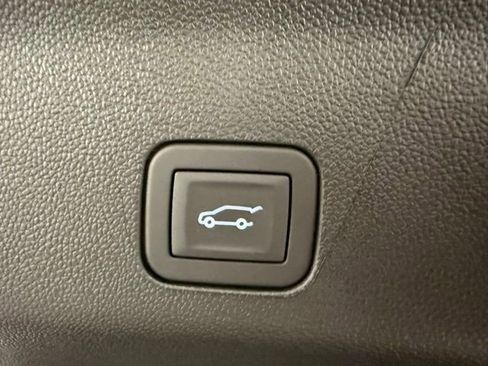 New 2026 GMC Yukon Elevation w/ LPO, Floor Liner Package RWD image 9