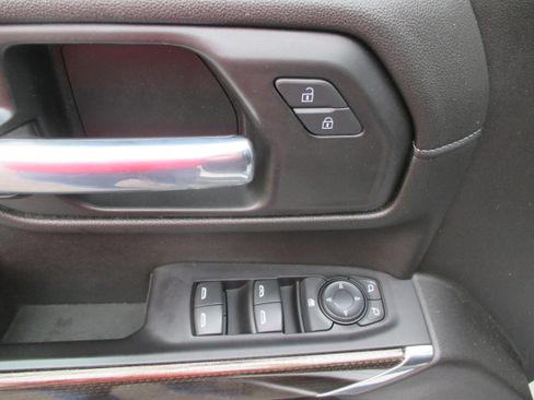 Used 2021 Chevrolet Silverado 1500 LT w/ Bed Protection Package AWD/4WD image 13