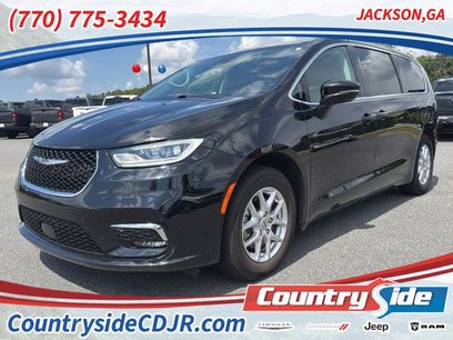 Used 2024 Chrysler Pacifica Touring-L