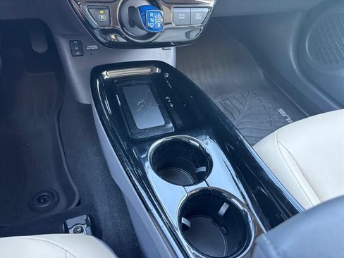 Used 2017 Toyota Prius Four FWD image 17