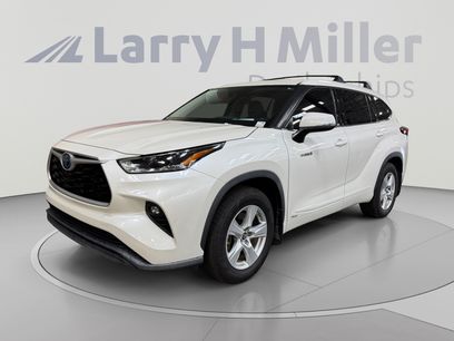 Used 2021 Toyota Highlander LE
